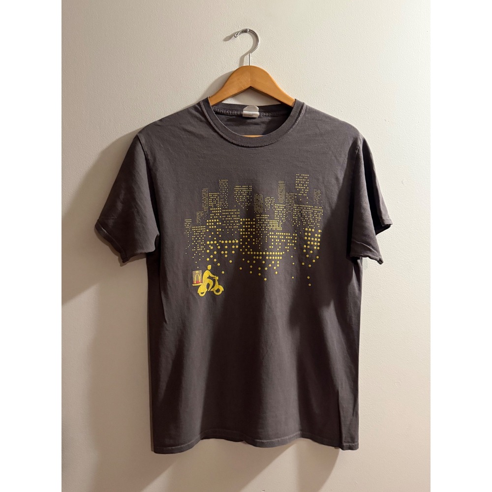 Port & Company Mens M Gray McDonalds Delivery Scooter City Graphic T-Shirt Y2K